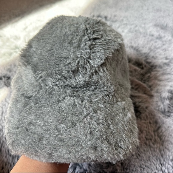 SOLD! On eBay 375MaxMara Label-cut Gray Alpaca Wool Blend Teddy Baseball Cap - Picture 8 of 16